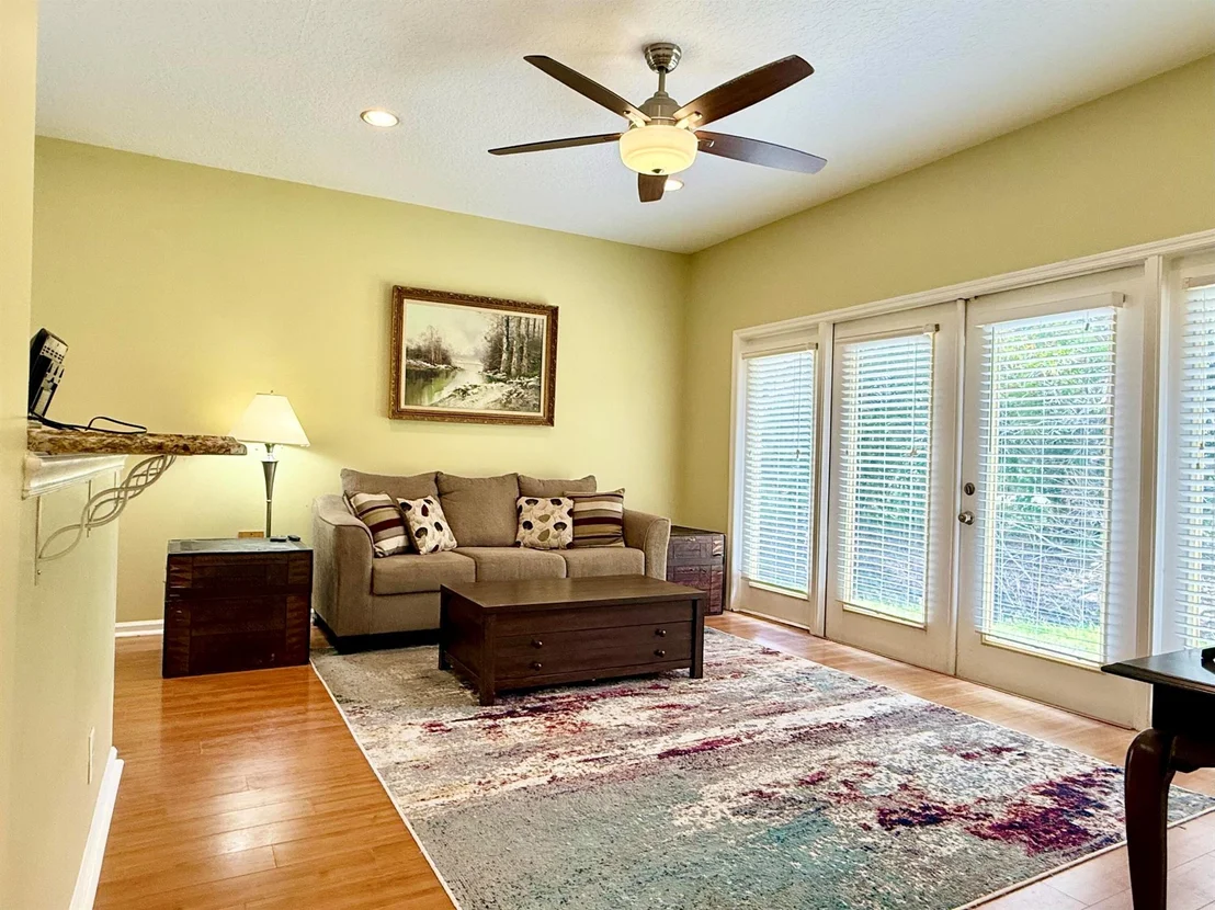 Photo of 13268 151 Lane N