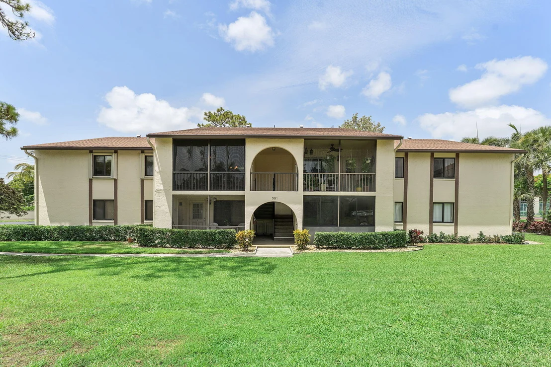 Photo of Unit C2 at 301 Knotty Pine Circle