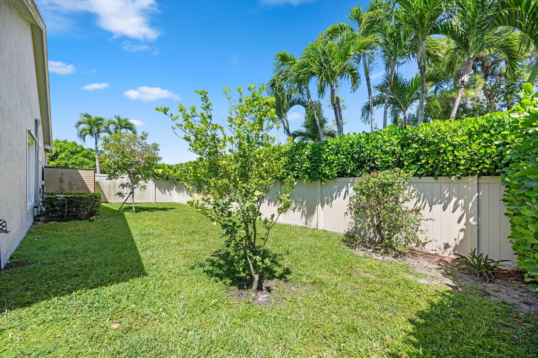 Photo of 1110 Aviary Road