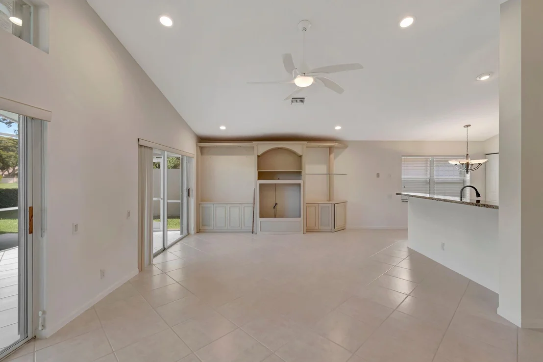Photo of 6661 Sherbrook Drive