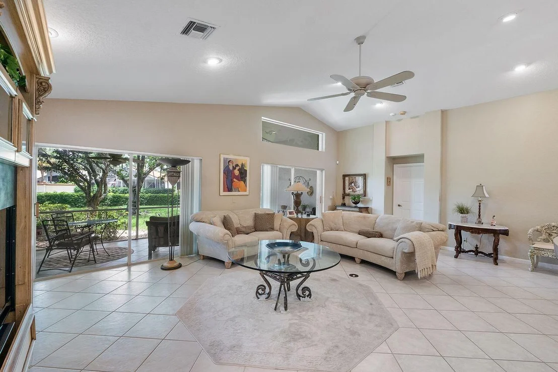 Photo of 6643 Sherbrook Drive