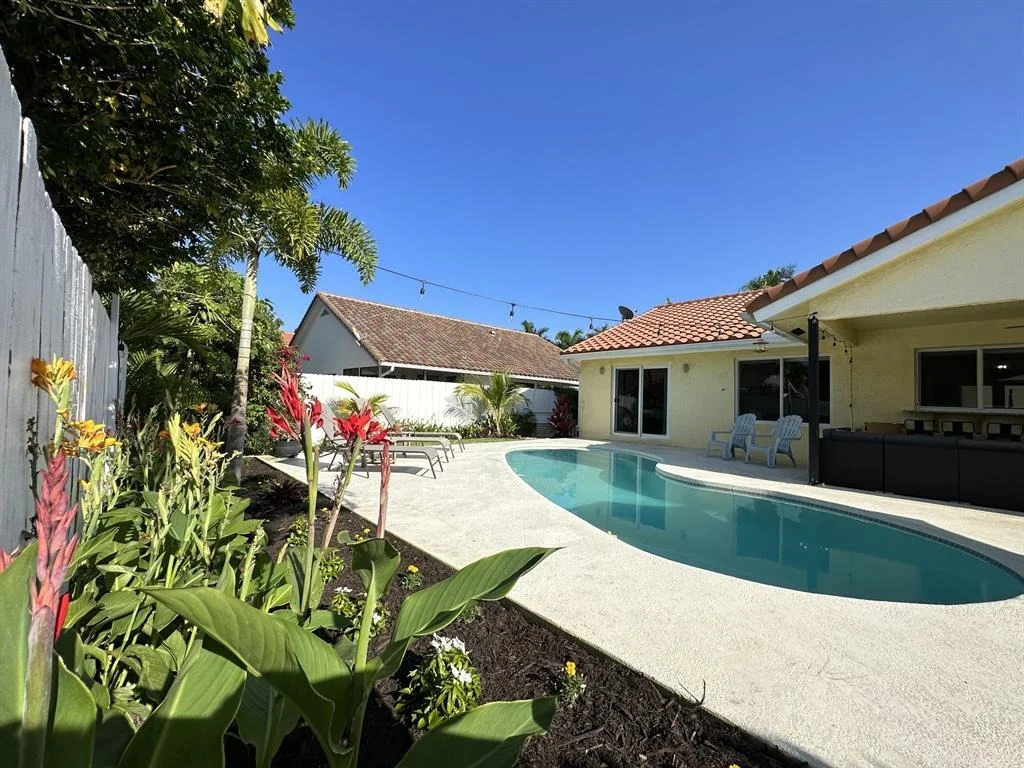Photo of 455 Seneca Lane