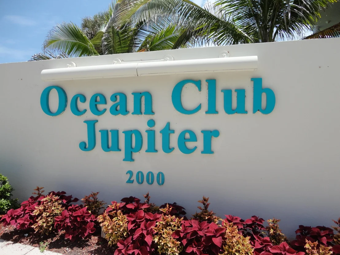 Photo of Unit 205 at 2000 S A1a