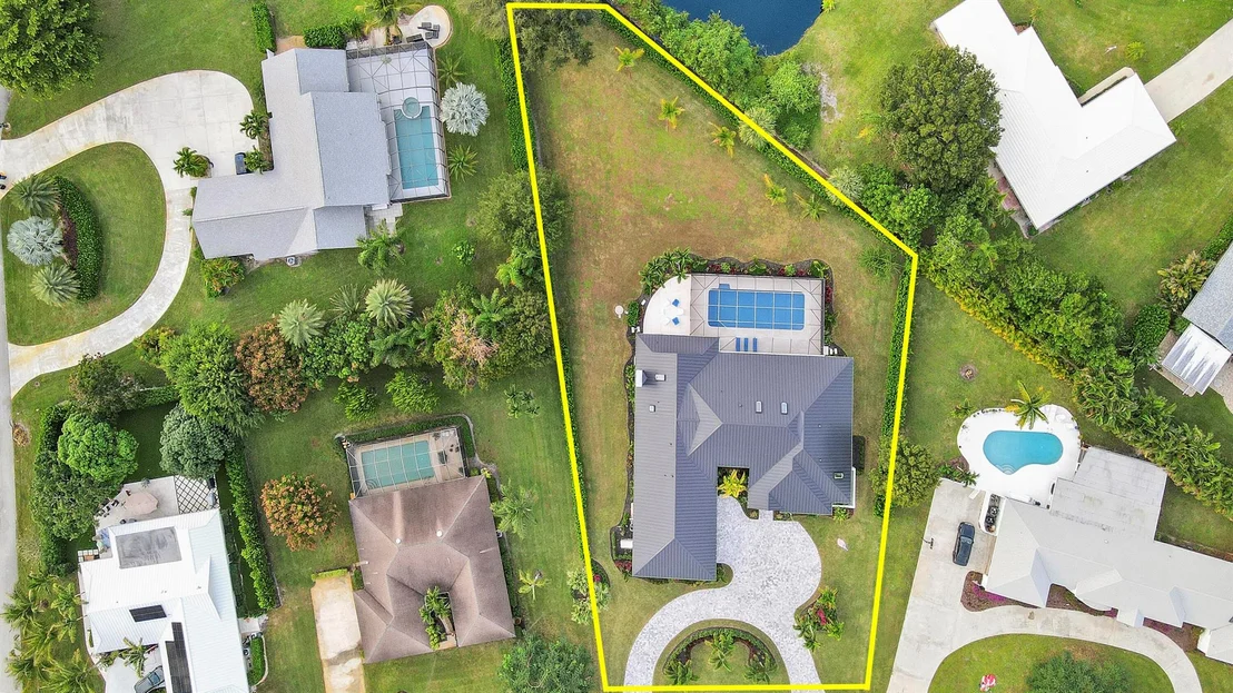 Photo of 109 SE Turtle Creek Drive