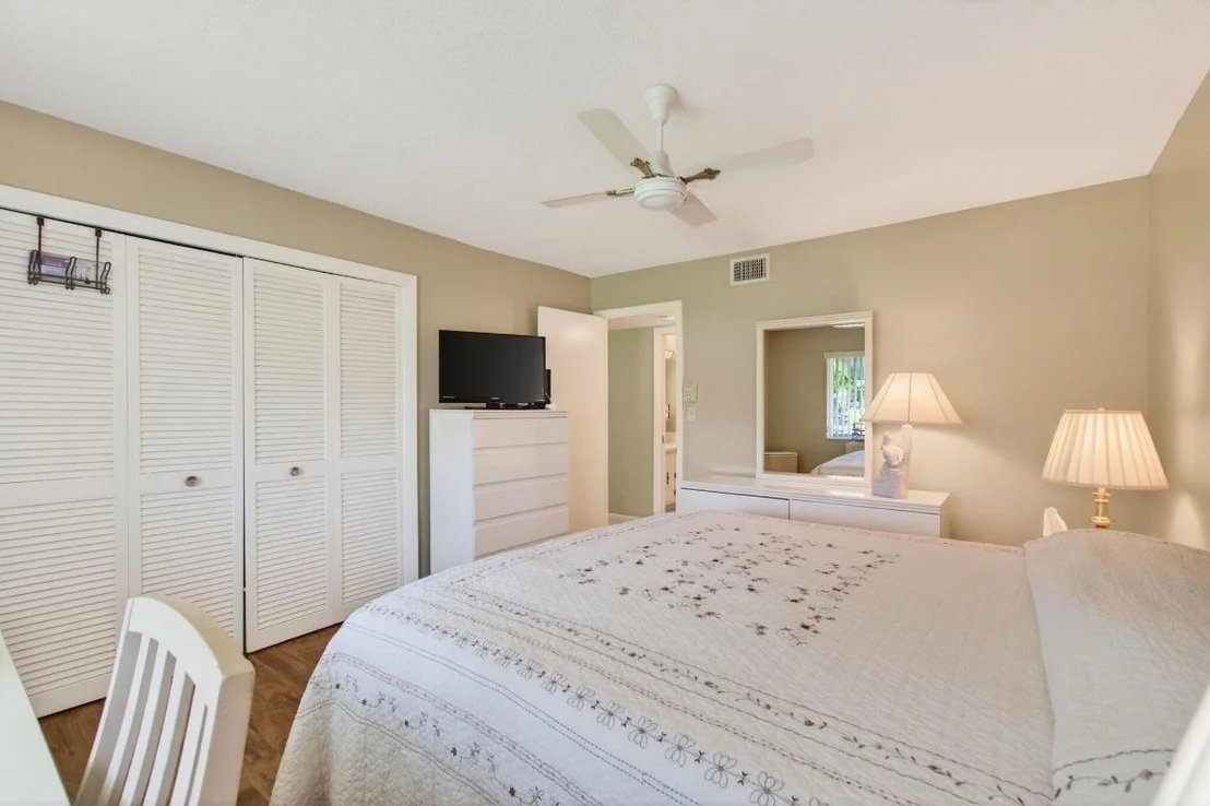 Photo of Unit D at 417 High Point Boulevard