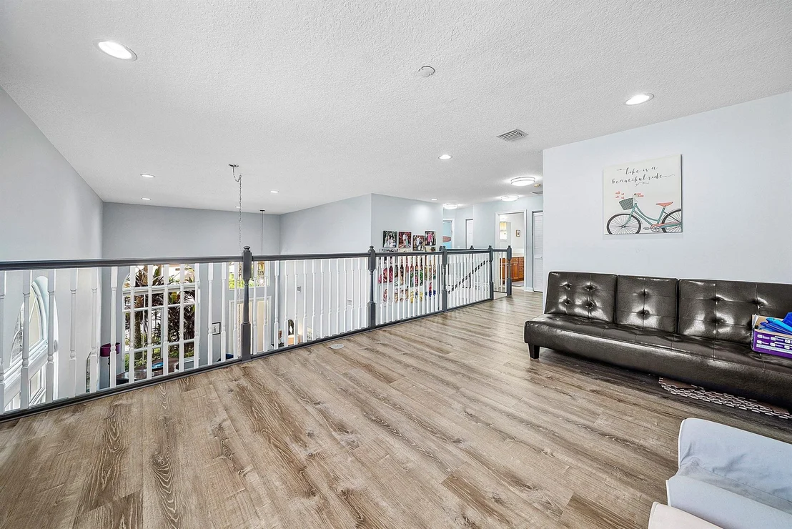 Photo of 1624 W Classical Boulevard
