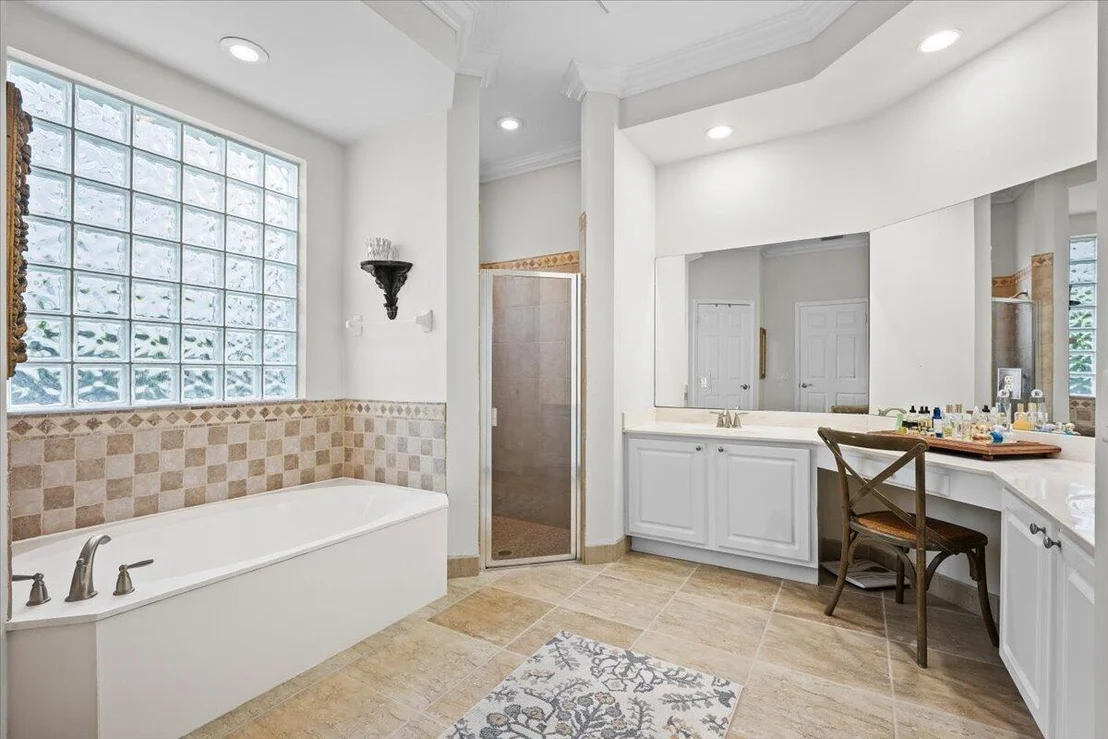 Photo of 464 Oriole Lane