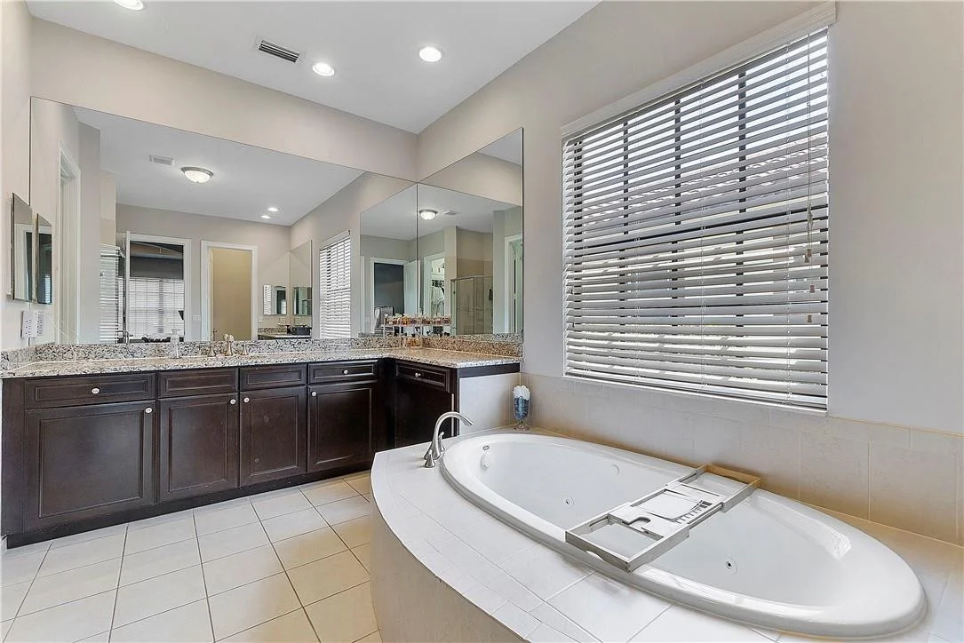 Photo of 8971 Lakeview Place