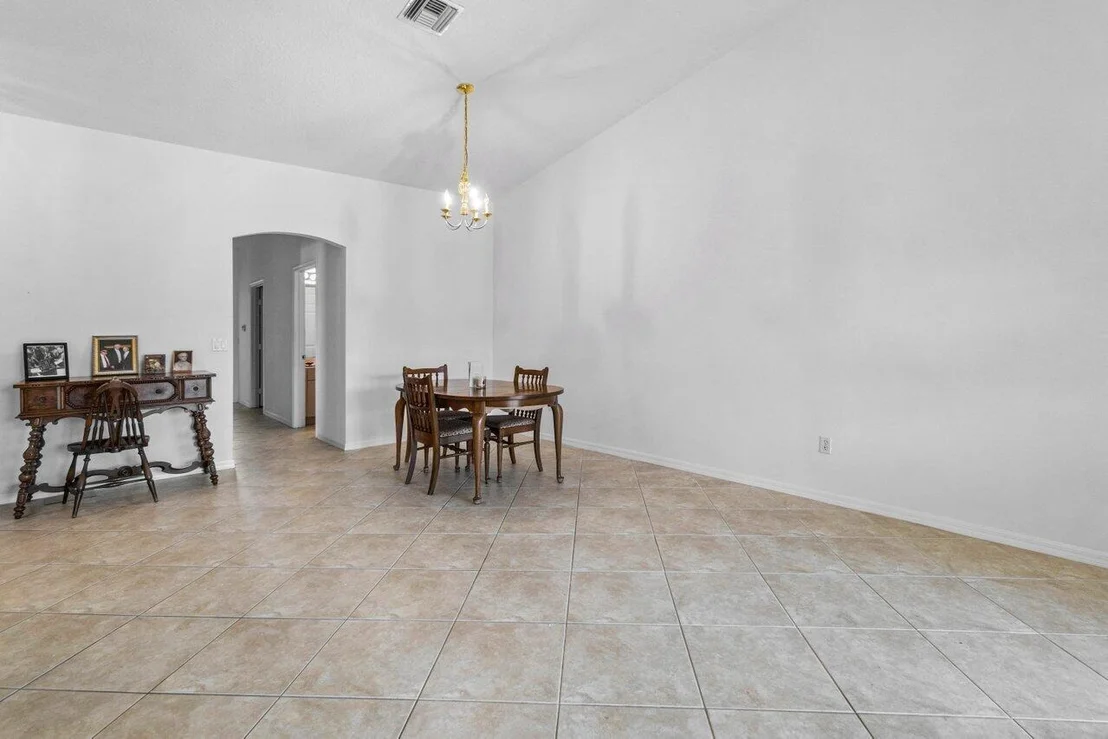 Photo of 8590 Lineyard Cay