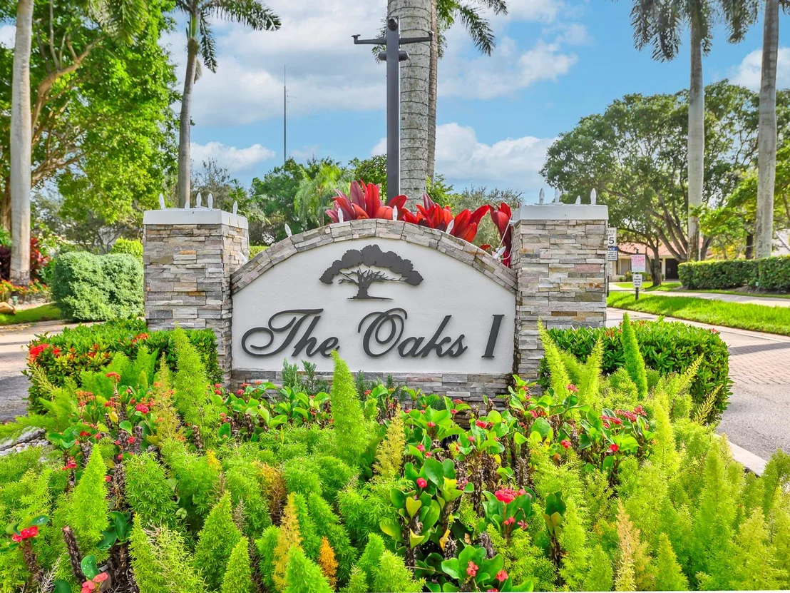 Photo of 1615 Lakeshore Circle