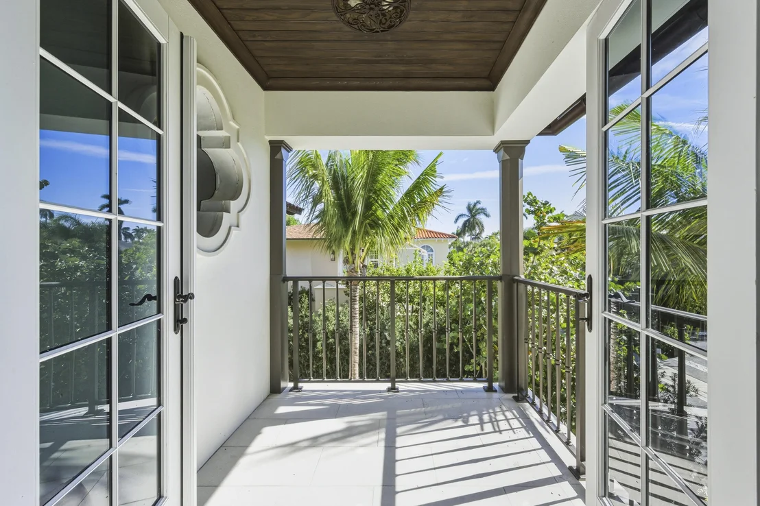 Photo of 259 OLEANDER Avenue