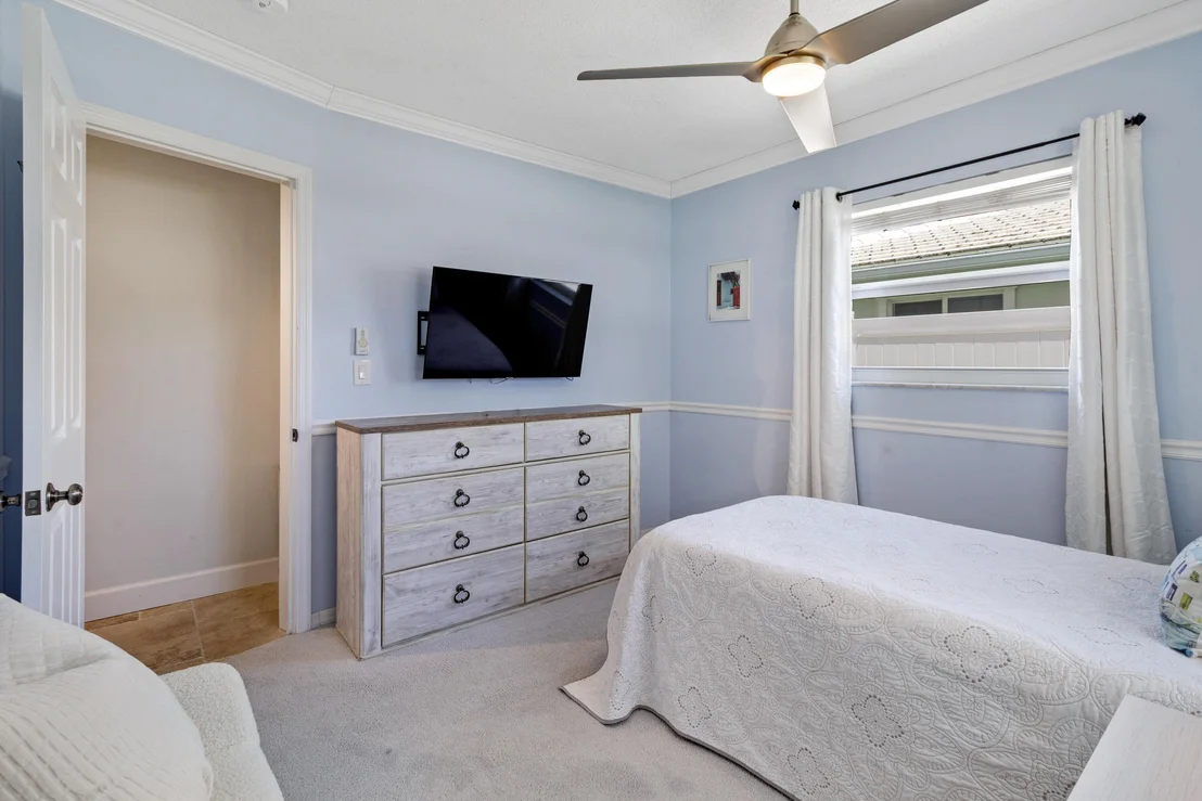 Photo of 611 SE 9TH Avenue