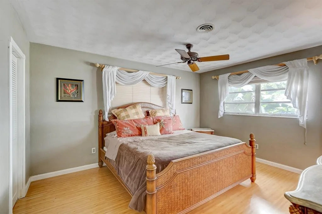 Photo of 480 SE 1st Avenue