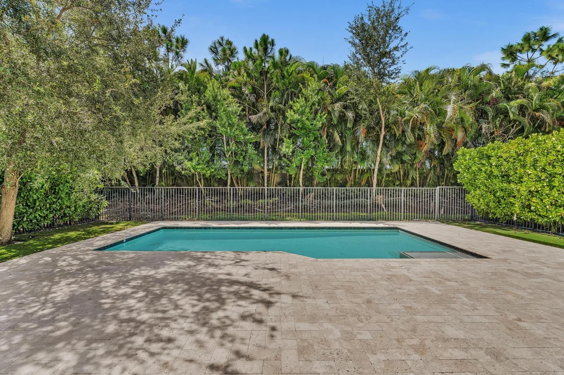 Photo of 16891 Pavilion Way