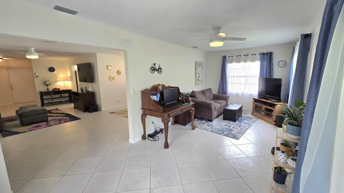 Photo of 6140 Stanley Lane