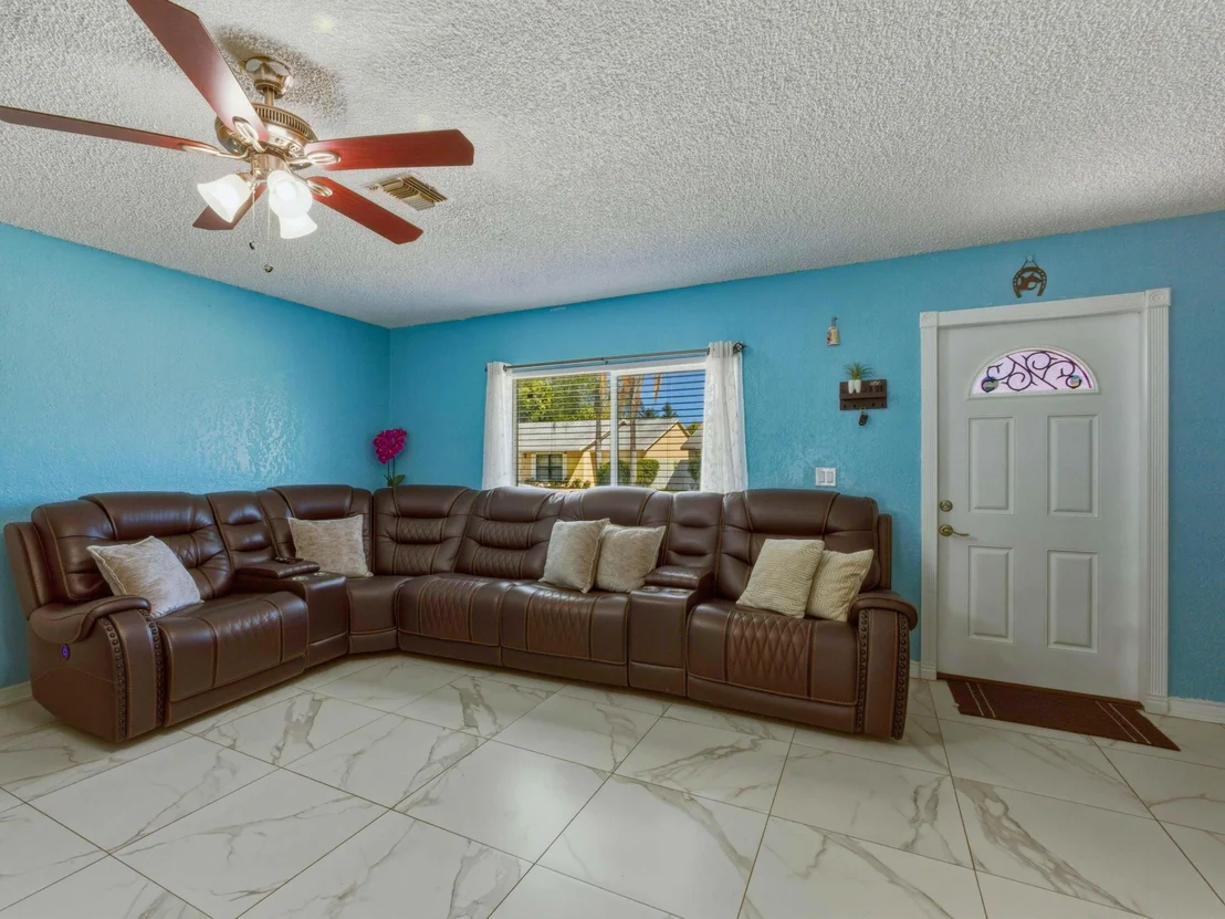 Photo of 5928 Ithaca Circle W