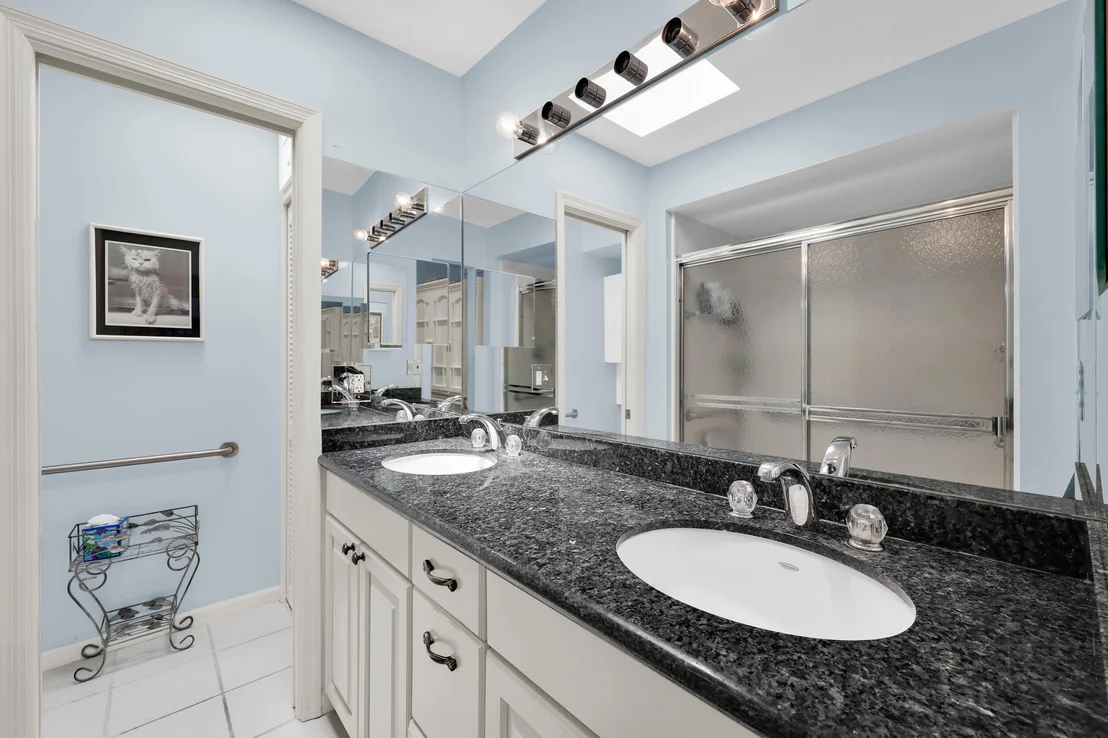 Photo of 802 Summerwinds Lane