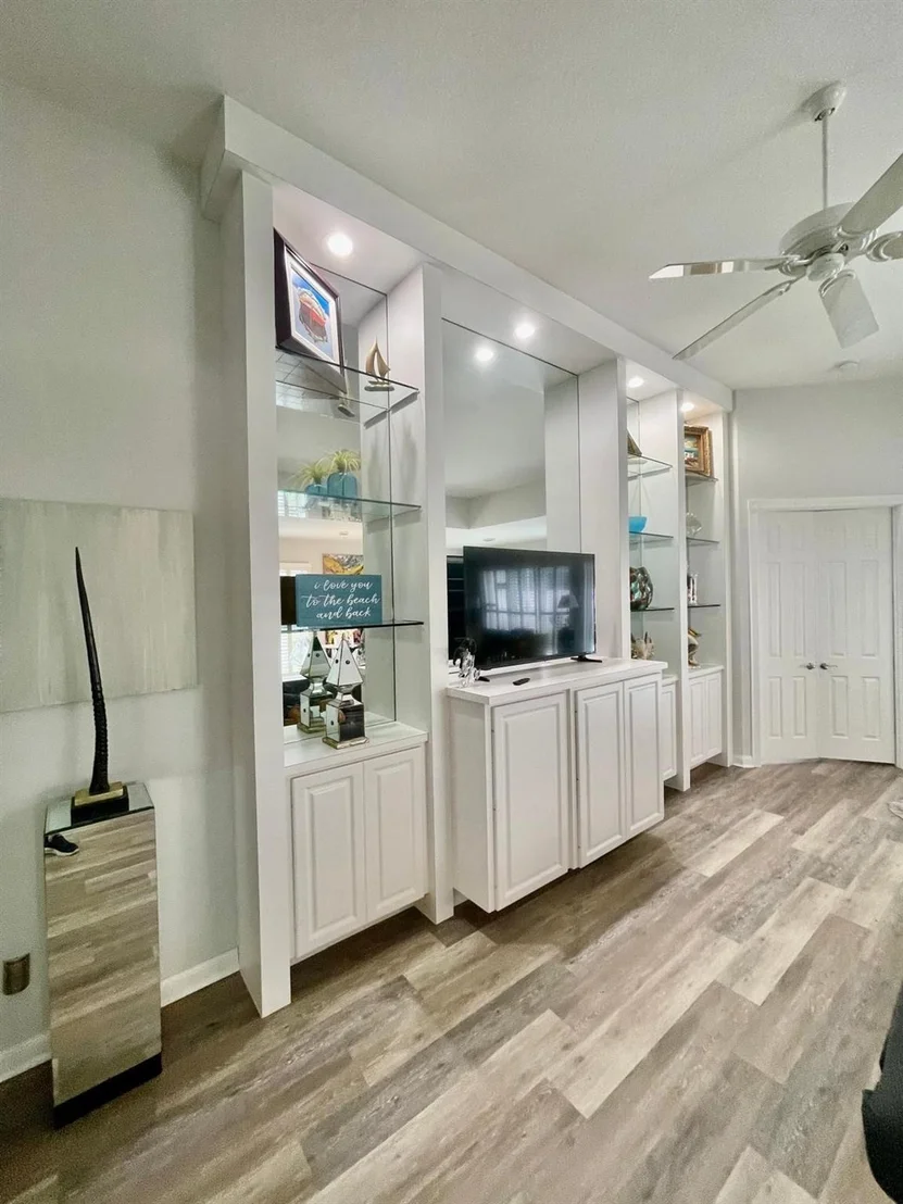 Photo of 4975 Garden Drive
