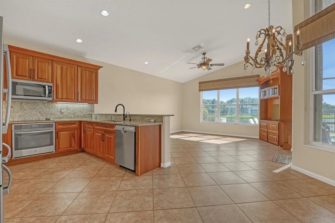 Photo of 13232 Alhambra Lake Circle