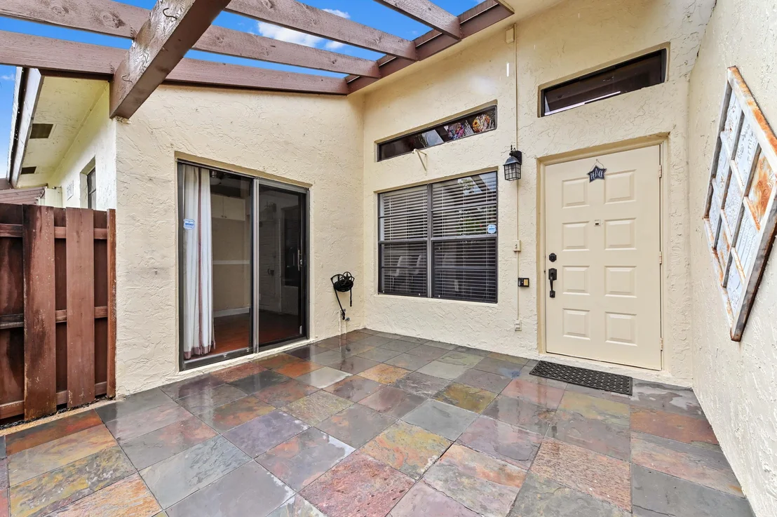 Photo of Unit C at 5090 Nesting Way