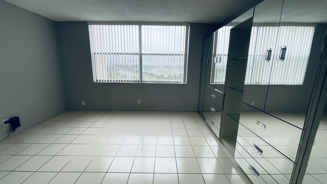 Photo of Unit 708 at 14575 Bonaire Boulevard