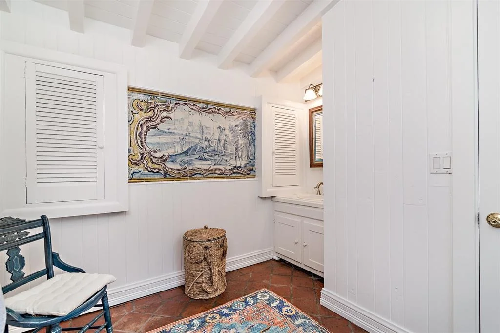 Photo of 235 Dunbar Road