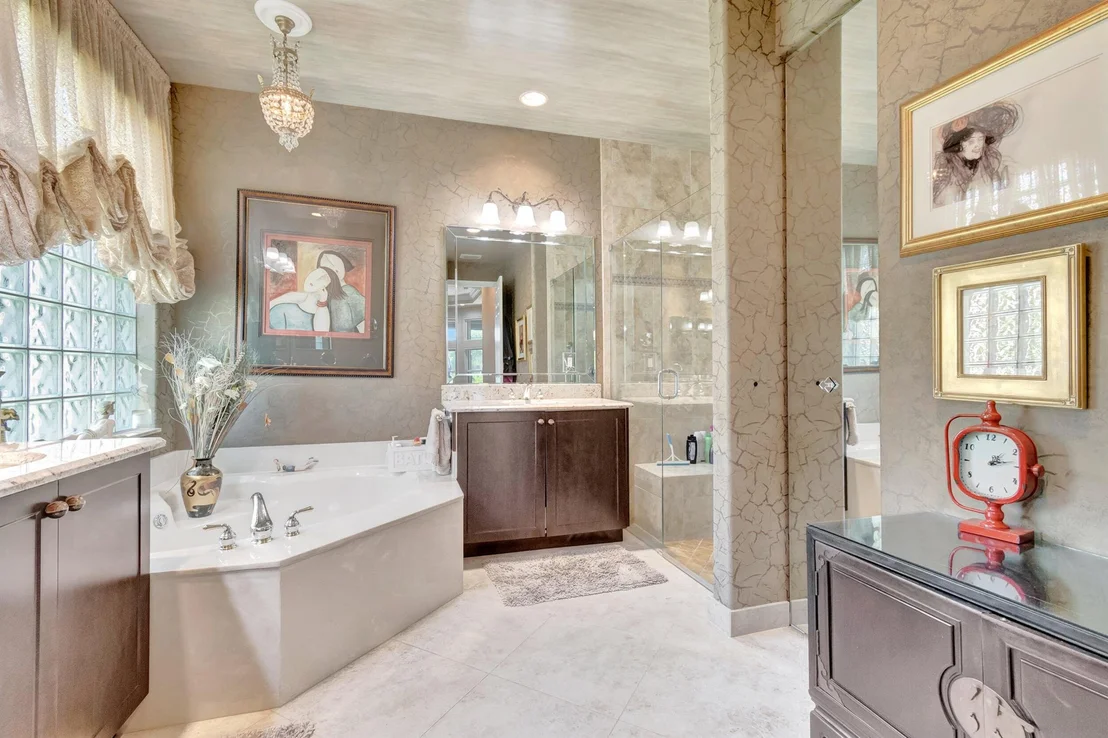 Photo of 7917 Charlemont Point