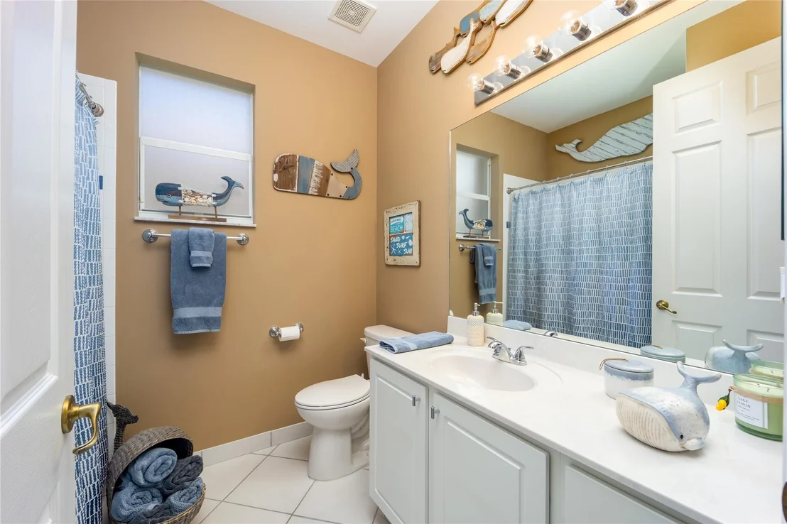 Photo of 6945 SE Bay Hill Drive