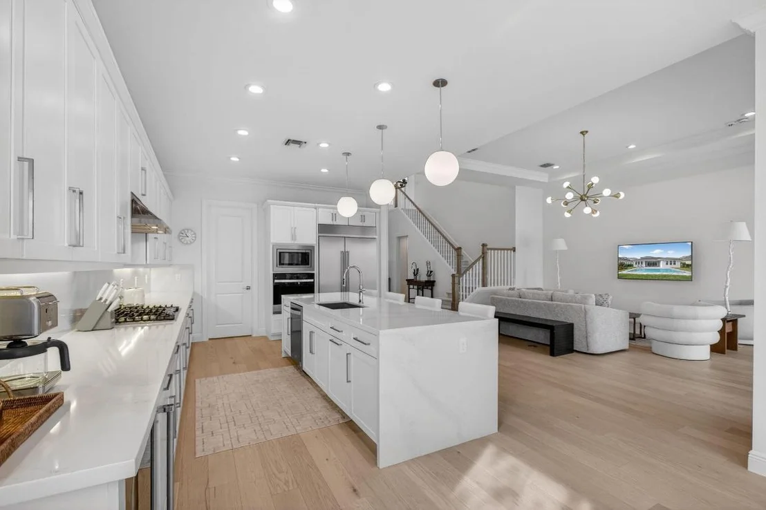 Photo of 9249 Crestview Circle