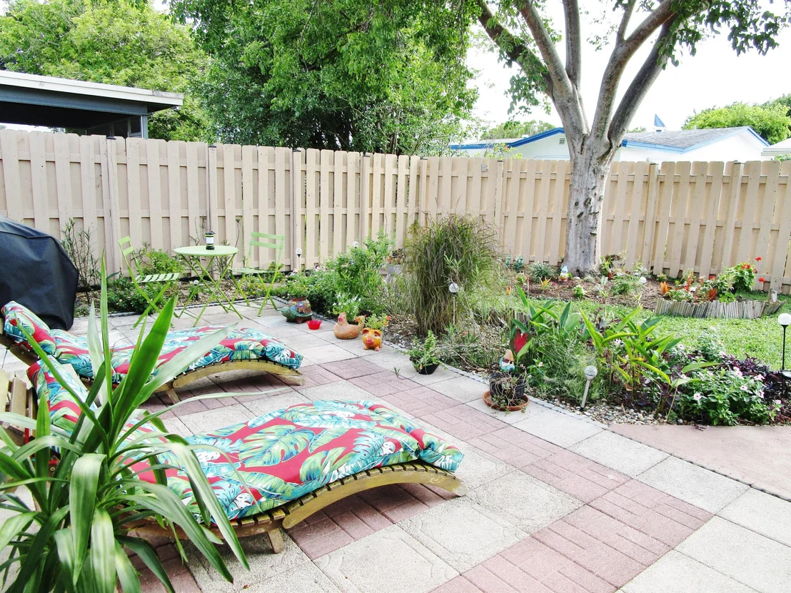 Photo of 1005 NW 68th Terrace