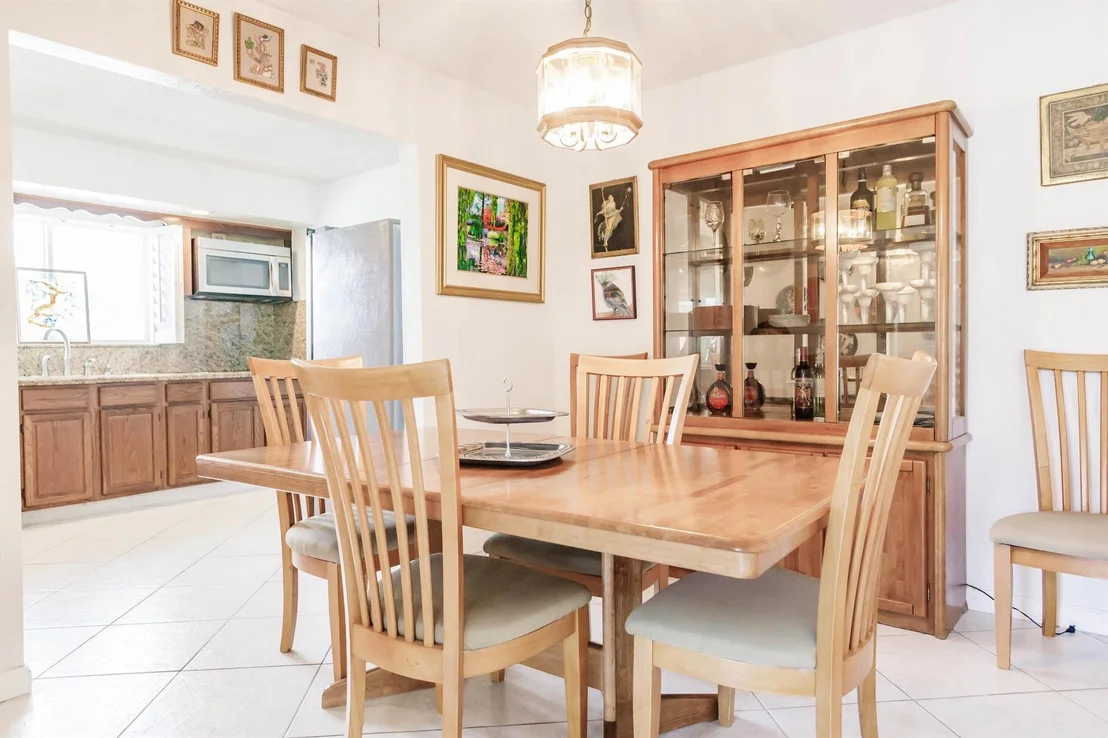 Photo of 2425 SE 12th Street