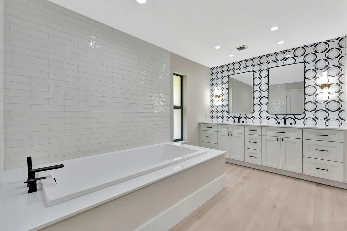 Photo of 5011 Pineview Circle