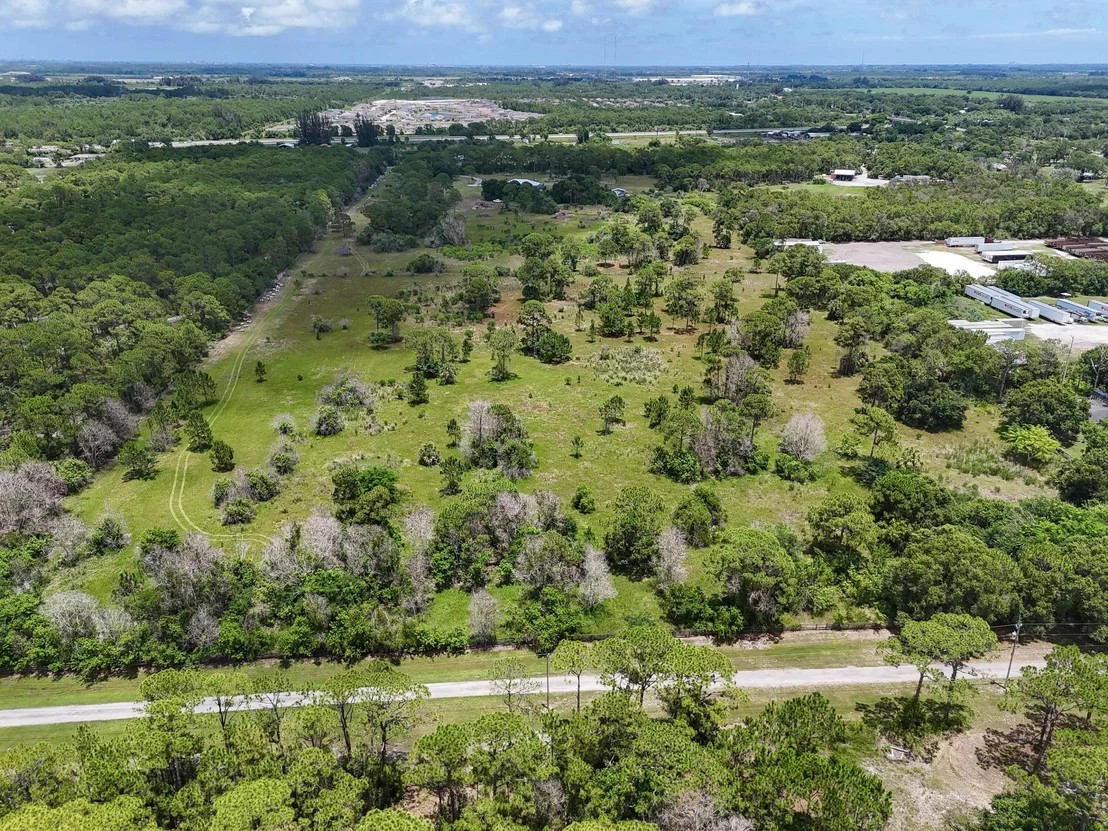 Photo of 425 N FFA Road