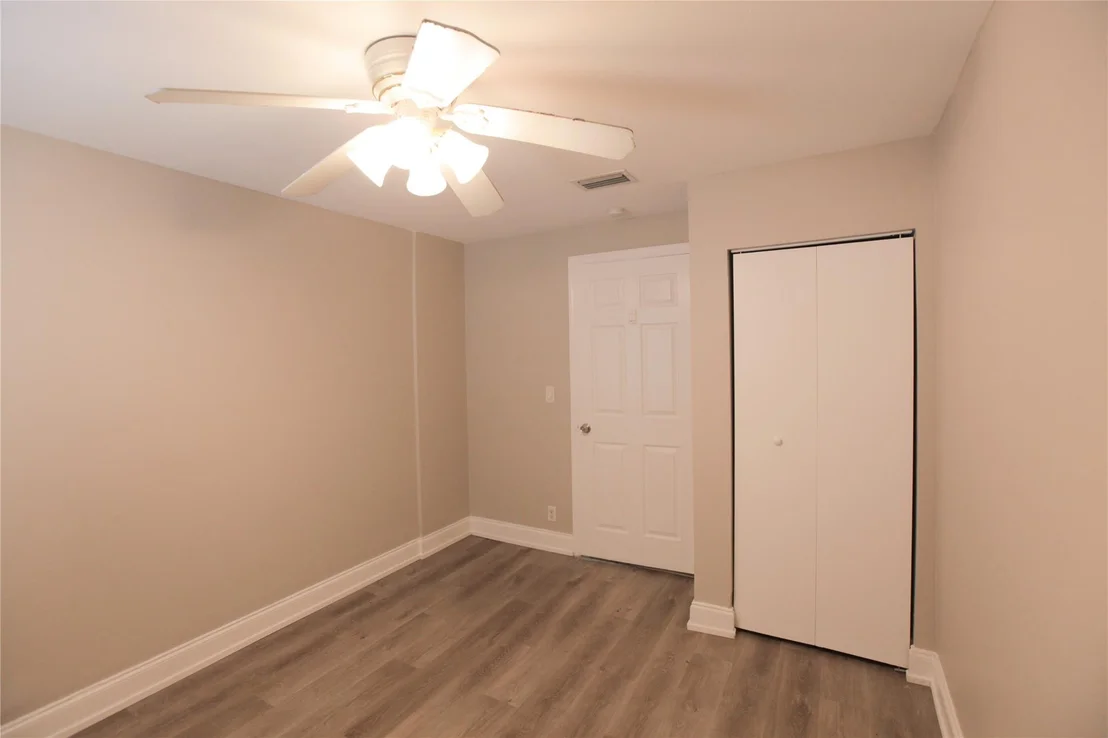 Photo of 305 Gulfstream Drive