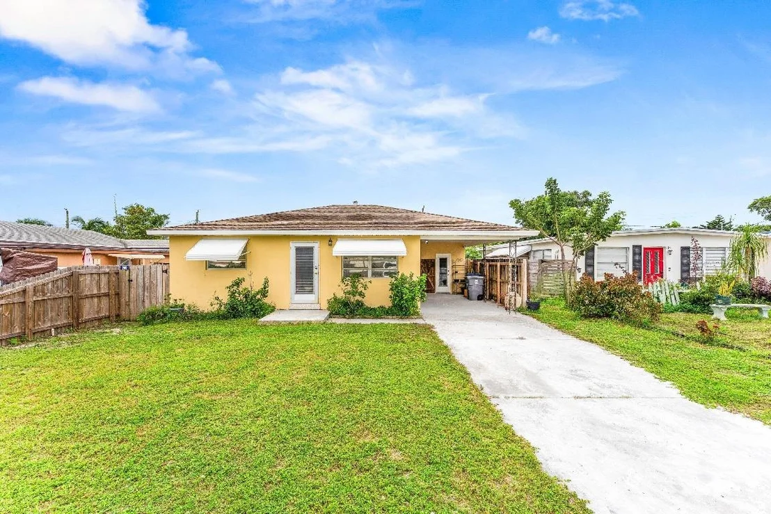 Photo of 1084 James Road