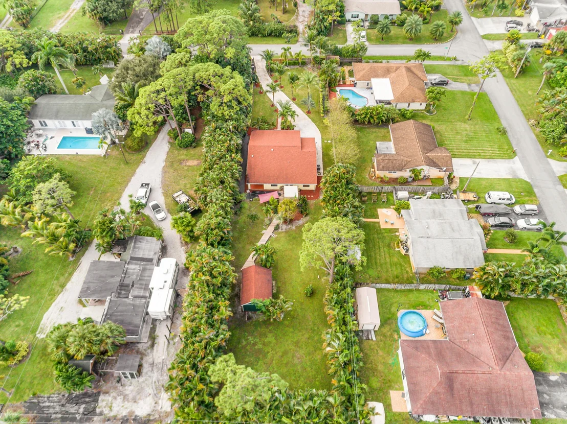 Photo of 5076 3rd Road