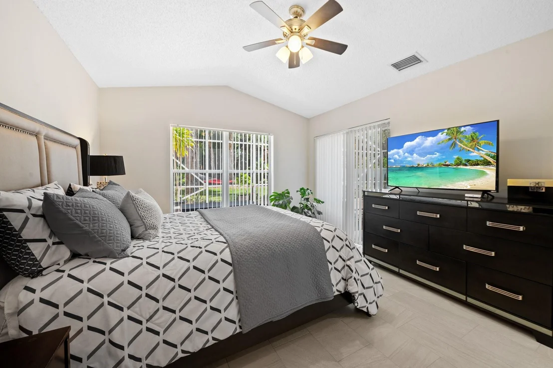 Photo of 4077 Manor Forest Trail