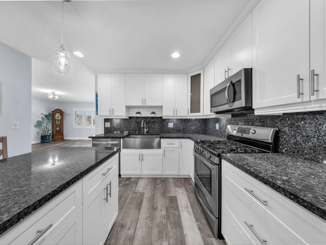Photo of 380 SE 5th Avenue