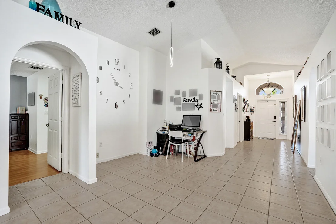 Photo of 7572 Parkside Lane