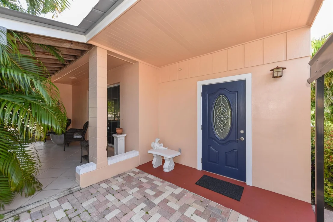 Photo of 1116 NE Oceanview Circle