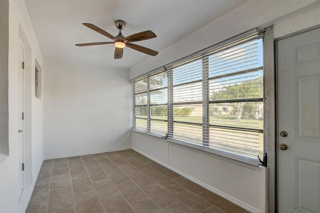 Photo of Unit B at 955 Circle Drive