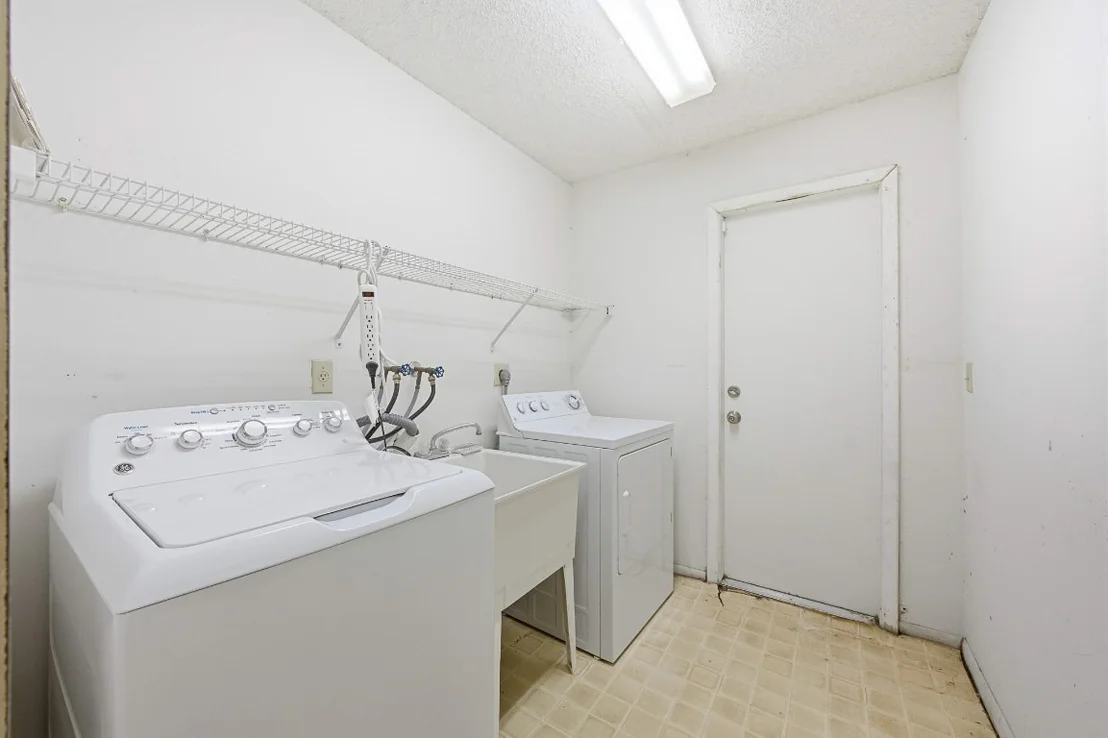Photo of 3091 Venice Way