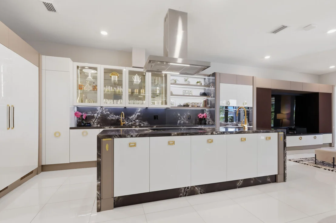 Photo of 10271 Peninsula Place