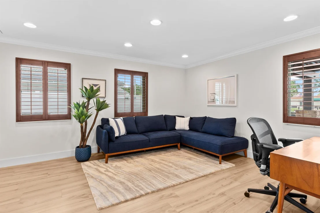 Photo of 400 SE 5th Terrace
