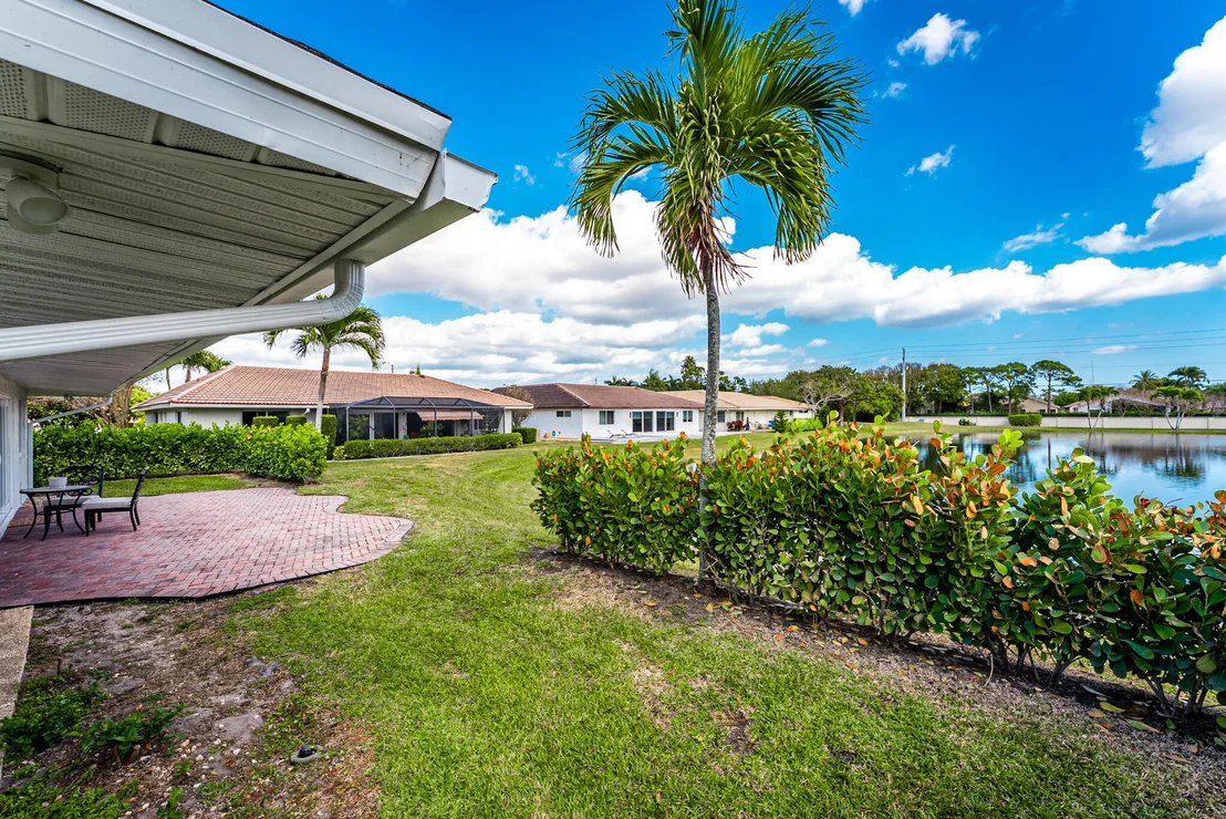 Photo of 10370 Greentrail Drive N