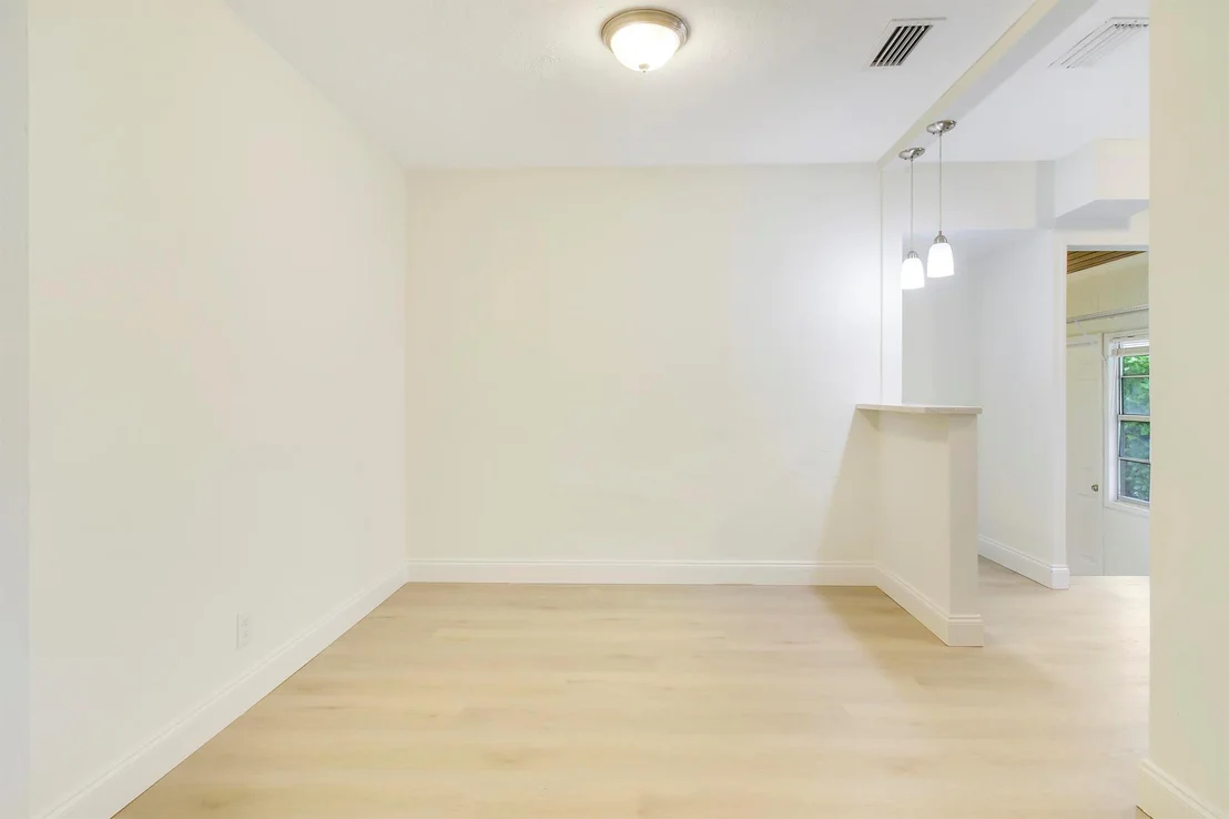 Photo of 848 Upland Road
