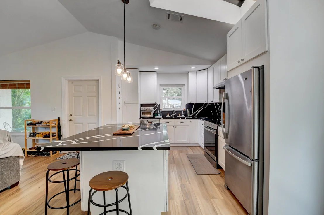 Photo of 4817 Lincoln Road