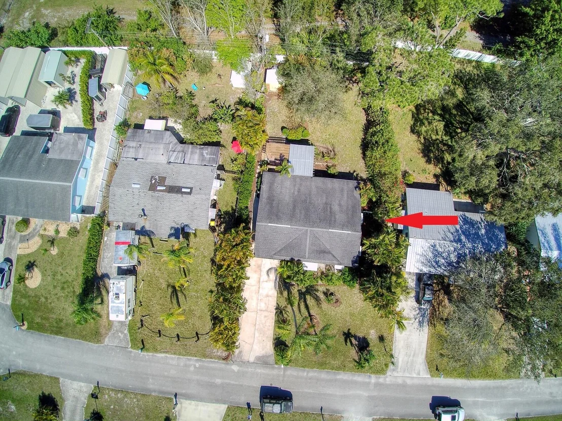 Photo of 2359 NW Sunset Boulevard