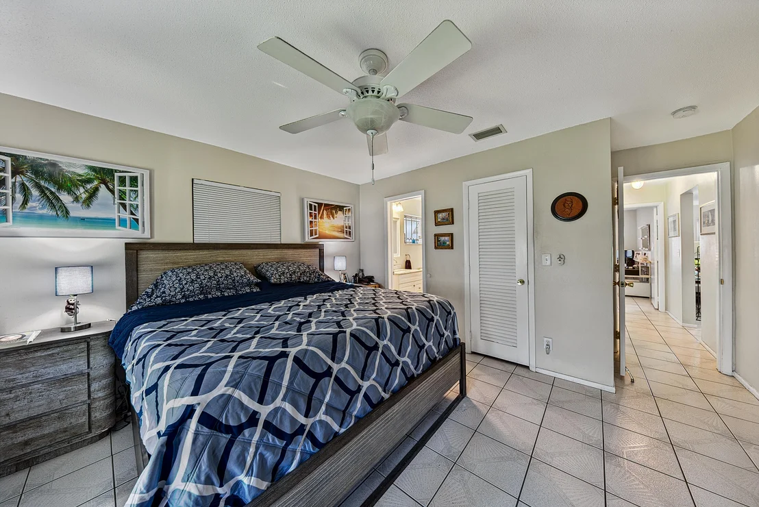 Photo of 2930 NW 1st Drive
