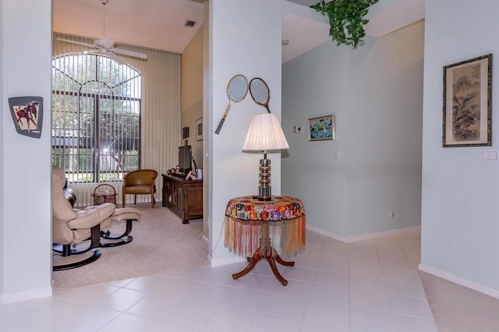 Photo of 10176 Lexington Circle N